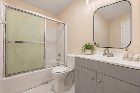 House in Orlando, Florida 4 bedrooms, 116.87 sq.m. № 2402732 - photo 14