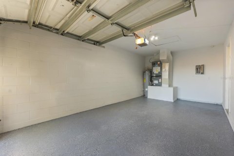 House in Orlando, Florida 4 bedrooms, 116.87 sq.m. № 2402732 - photo 19