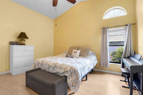 Villa ou maison à vendre à Kissimmee, Floride: 4 chambres, 185.99 m2 № 2148172 - photo 11