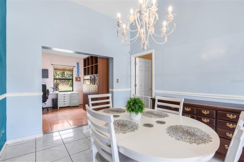 Villa ou maison à vendre à Kissimmee, Floride: 4 chambres, 185.99 m2 № 2148172 - photo 4