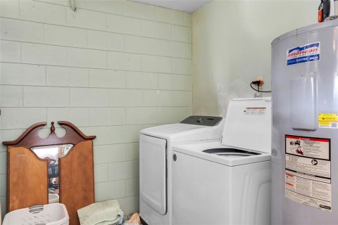 Villa ou maison à vendre à Kissimmee, Floride: 4 chambres, 185.99 m2 № 2148172 - photo 24
