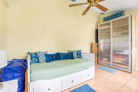 Villa ou maison à vendre à Kissimmee, Floride: 4 chambres, 185.99 m2 № 2148172 - photo 21