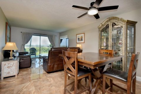 Condo in Cocoa Beach, Florida, 2 bedrooms  № 2108974 - photo 15