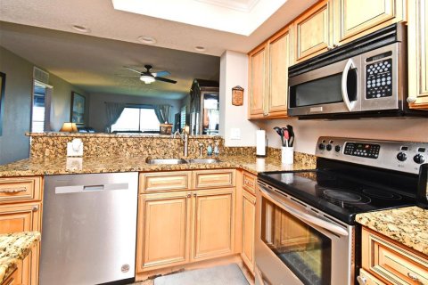 Condo in Cocoa Beach, Florida, 2 bedrooms  № 2108974 - photo 9