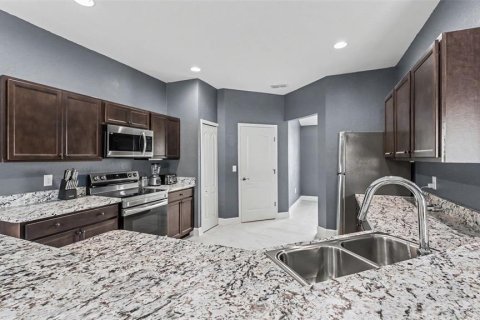 House in Bartow, Florida 4 bedrooms, 174.47 sq.m. № 2323318 - photo 9