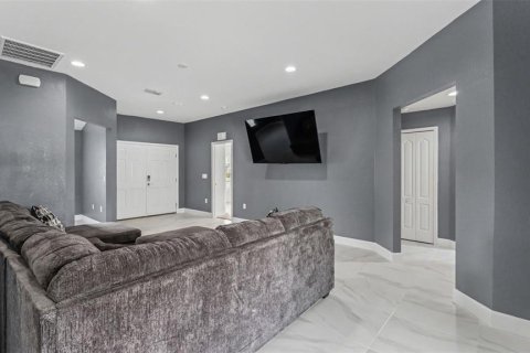 House in Bartow, Florida 4 bedrooms, 174.47 sq.m. № 2323318 - photo 7