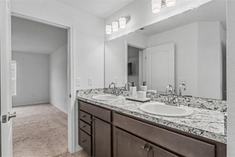 House in Bartow, Florida 4 bedrooms, 174.47 sq.m. № 2323318 - photo 27