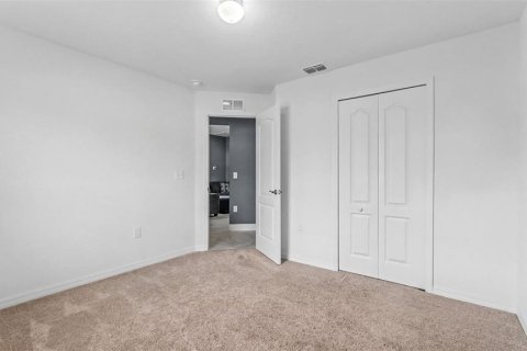 House in Bartow, Florida 4 bedrooms, 174.47 sq.m. № 2323318 - photo 30