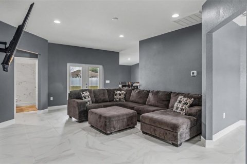 House in Bartow, Florida 4 bedrooms, 174.47 sq.m. № 2323318 - photo 5