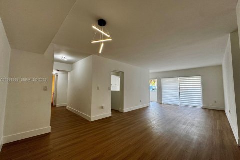 Купить кондоминиум в Майами, Флорида 2 спальни, 108.7м2, № 2025523 - фото 14
