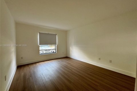 Купить кондоминиум в Майами, Флорида 2 спальни, 108.7м2, № 2025523 - фото 28