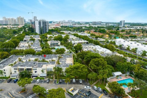 Купить таунхаус в Авентура, Флорида 3 спальни, 123.56м2, № 2056971 - фото 29