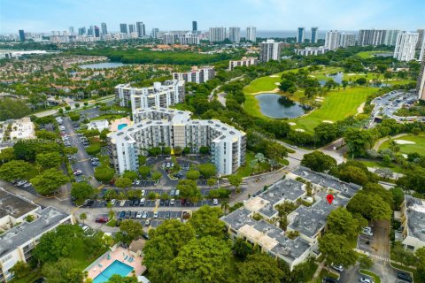 Купить таунхаус в Авентура, Флорида 3 спальни, 123.56м2, № 2056971 - фото 27