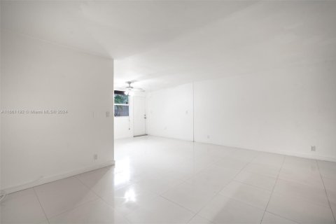 Купить таунхаус в Авентура, Флорида 3 спальни, 123.56м2, № 2056971 - фото 10