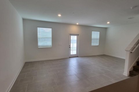 Adosado en alquiler en Orlando, Florida, 3 dormitorios, 151.99 m2 № 2209229 - foto 5