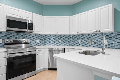 Condo in Palmetto, Florida, 3 bedrooms  № 1880961 - photo 12