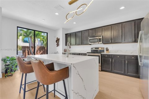 Купить виллу или дом в Майами, Флорида 4 спальни, 210.42м2, № 1997373 - фото 7