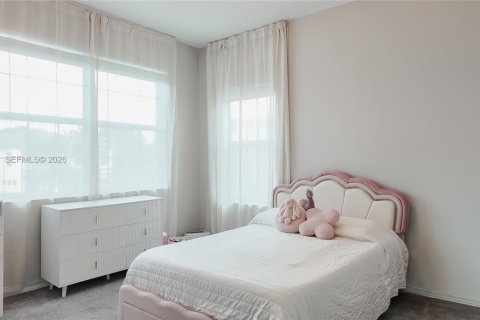 House in Tamarac, Florida 4 bedrooms, 218.97 sq.m. № 2065202 - photo 14