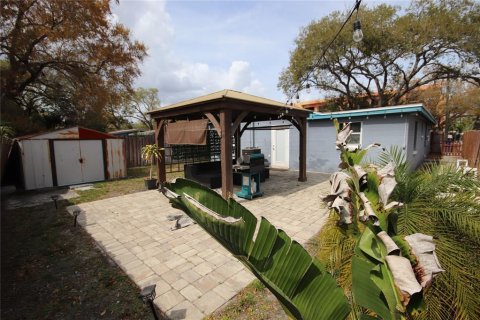 House in Tampa, Florida 4 bedrooms, 129.23 sq.m. № 2229592 - photo 25