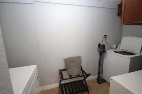 House in Tampa, Florida 4 bedrooms, 129.23 sq.m. № 2229592 - photo 22