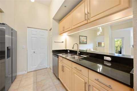 Condo in Sarasota, Florida, 3 bedrooms  № 1790107 - photo 11