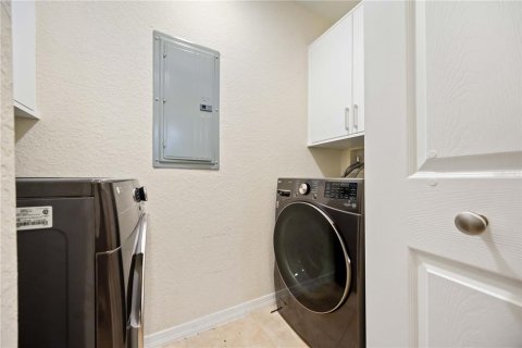 Condo in Sarasota, Florida, 3 bedrooms  № 1790107 - photo 15