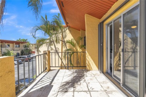 Townhouse in Miami, Florida 3 bedrooms, 151.34 sq.m. № 2012512 - photo 23