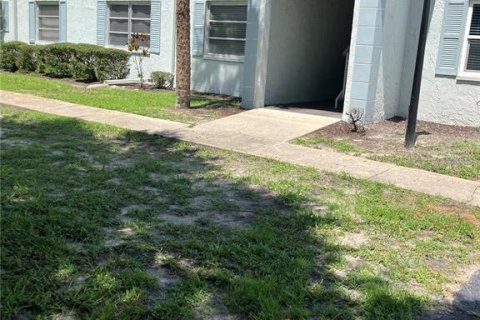 Copropriété à vendre à Clearwater, Floride: 2 chambres, 100.98 m2 № 1784297 - photo 1
