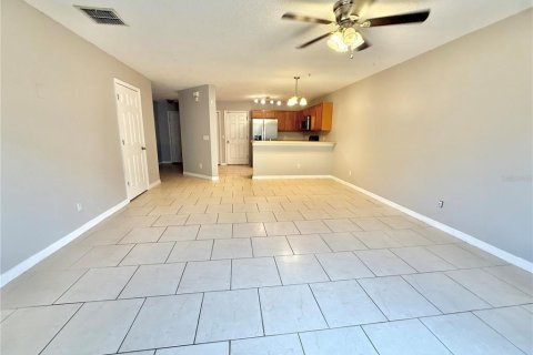 Adosado en venta en Orlando, Florida, 3 dormitorios, 138.89 m2 № 2195954 - foto 7