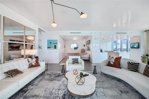 Condo in Miami Beach, Florida, 4 bedrooms  № 1922245 - photo 21