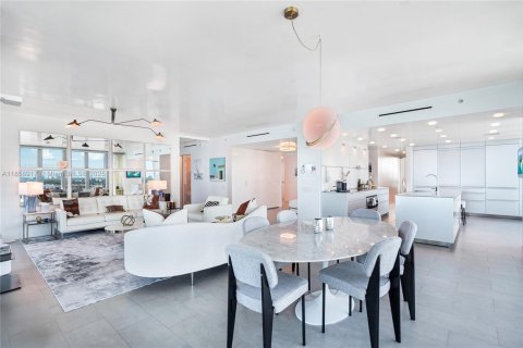 Condo in Miami Beach, Florida, 4 bedrooms  № 1922245 - photo 4