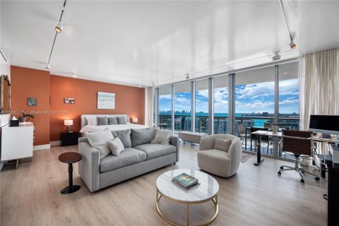 Condo in Miami Beach, Florida, 4 bedrooms  № 1922245 - photo 16