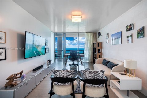 Condo in Miami Beach, Florida, 4 bedrooms  № 1922245 - photo 11