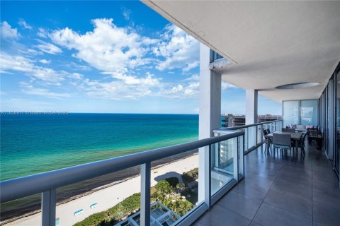 Condo in Miami Beach, Florida, 4 bedrooms  № 1922245 - photo 8