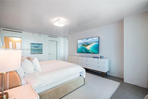Condo in Miami Beach, Florida, 4 bedrooms  № 1922245 - photo 30