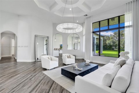 House in Davie, Florida 5 bedrooms, 411.19 sq.m. № 2021125 - photo 15