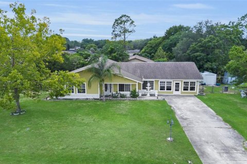 House in Ocala, Florida 3 bedrooms, 169.64 sq.m. № 1849503 - photo 1