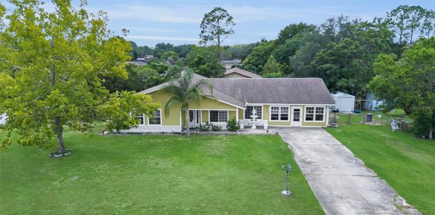 House in Ocala, Florida 3 bedrooms, 169.64 sq.m. № 1849503