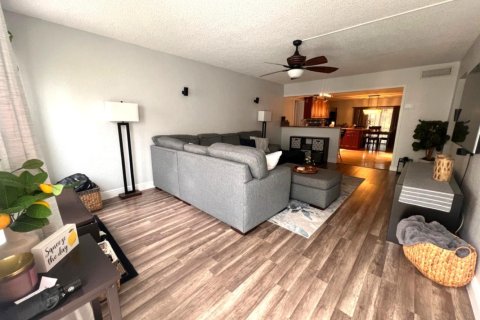 Condominio en venta en Coral Springs, Florida, 3 dormitorios, 145.86 m2 № 2176054 - foto 3