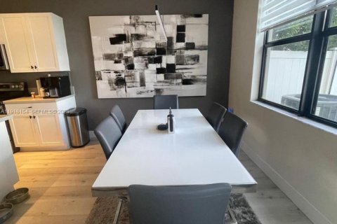 Купить таунхаус в Хайалиа, Флорида 3 спальни, 147.06м2, № 1984071 - фото 7