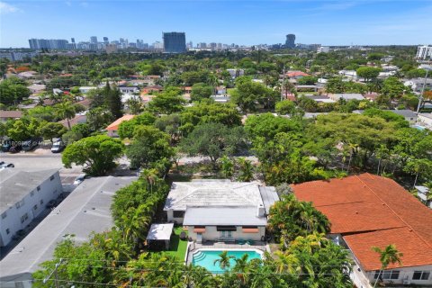 Casa en venta en Hallandale Beach, Florida, 3 dormitorios, 176.89 m2 № 1752448 - foto 18