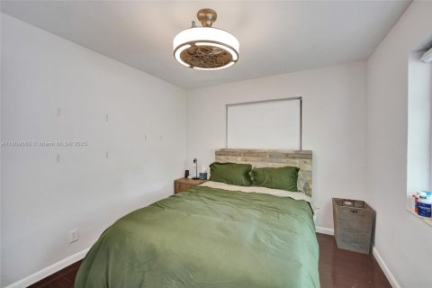 Casa en venta en Hallandale Beach, Florida, 3 dormitorios, 176.89 m2 № 1752448 - foto 30