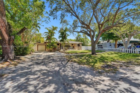 Casa en venta en Hallandale Beach, Florida, 3 dormitorios, 176.89 m2 № 1752448 - foto 2