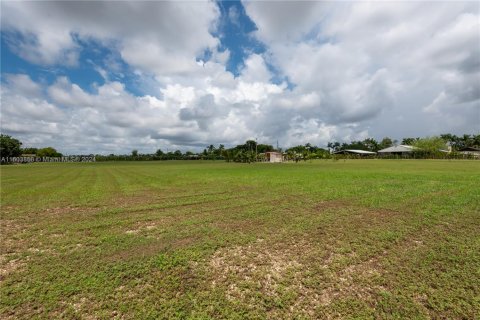 Land in Homestead, Florida № 1223609 - photo 1