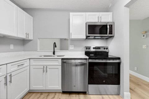 Купить кондоминиум в Делрей-Бич, Флорида 6 комнат, 63.17м2, № 2147356 - фото 28