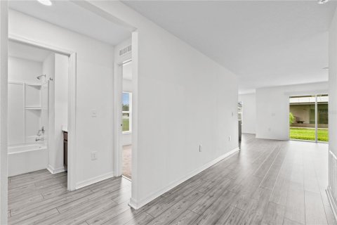Villa ou maison à louer à Poinciana, Floride: 3 chambres, 128.48 m2 № 2384321 - photo 3