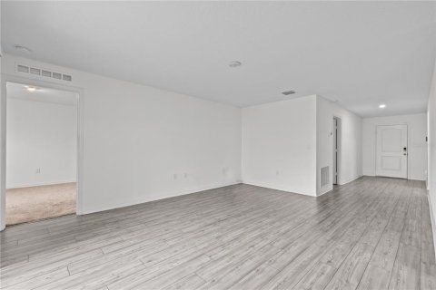 Villa ou maison à louer à Poinciana, Floride: 3 chambres, 128.48 m2 № 2384321 - photo 14