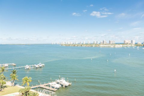Condo à Riviera Beach, Floride, 2 chambres № 2400580