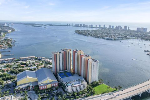 Copropriété à louer à Riviera Beach, Floride: 2 chambres, 158.12 m2 № 2400580 - photo 3