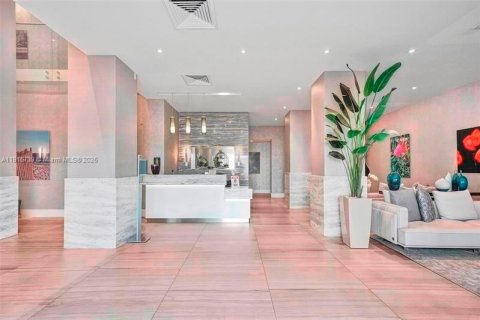 Снять в аренду кондоминиум в Холливуд, Флорида 1 спальня, 92.9м2, № 1972769 - фото 3